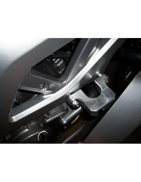 Tampons de protection R&G RACING Classic (axe de bras oscillant) noir Suzuki SV650S carénée