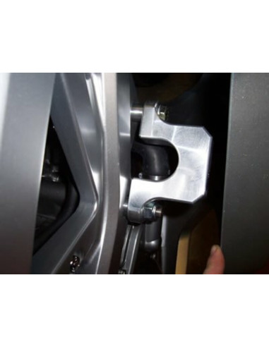 Tampons de protection R&G RACING Classic (axe de bras oscillant) noir Suzuki SV650S carénée