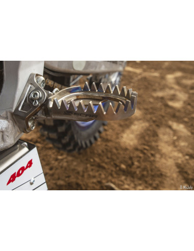 Support de repose-pieds SCAR titane Yamaha YZ125