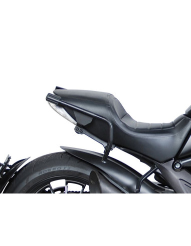 Fixation 3P system SHAD pour DUCATI DIAVEL 1200 14
