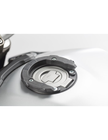 Fixation de sacoche de réservoir...