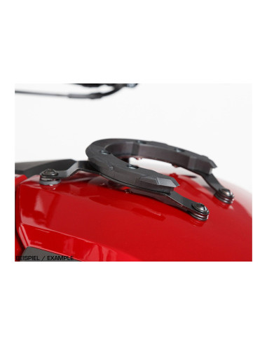 Kit adaptable pour fixation de...