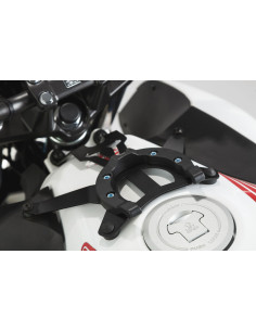 Kit adaptable pour fixation...