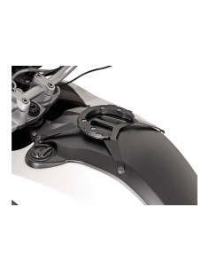 Kit adaptable pour fixation...