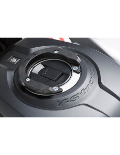 Kit adaptable pour fixation...