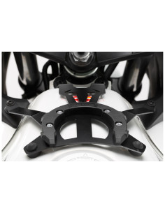 Kit adaptable pour fixation...