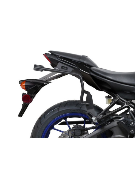 Fixation 3P system SHAD pour YAMAHA MT-07 2013 2018 gros plan sans valises